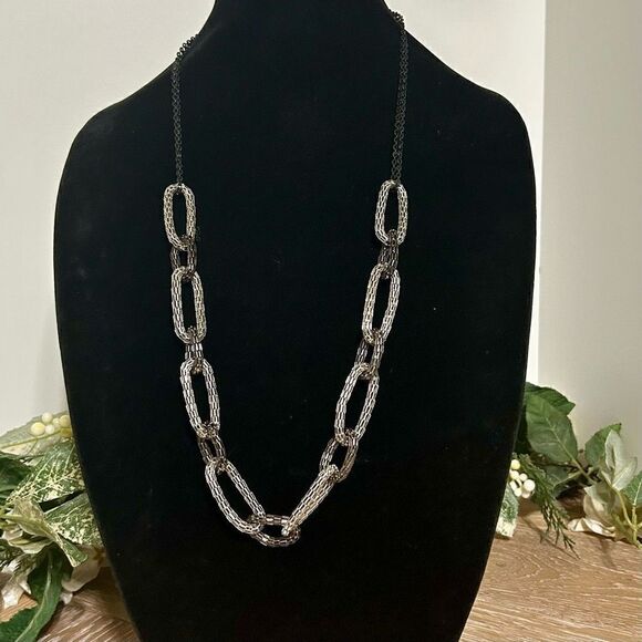 Interlocking Chain Links Necklace Women's Size 32" Black & Silver Crytal Jewelry - Picture 1 of 6